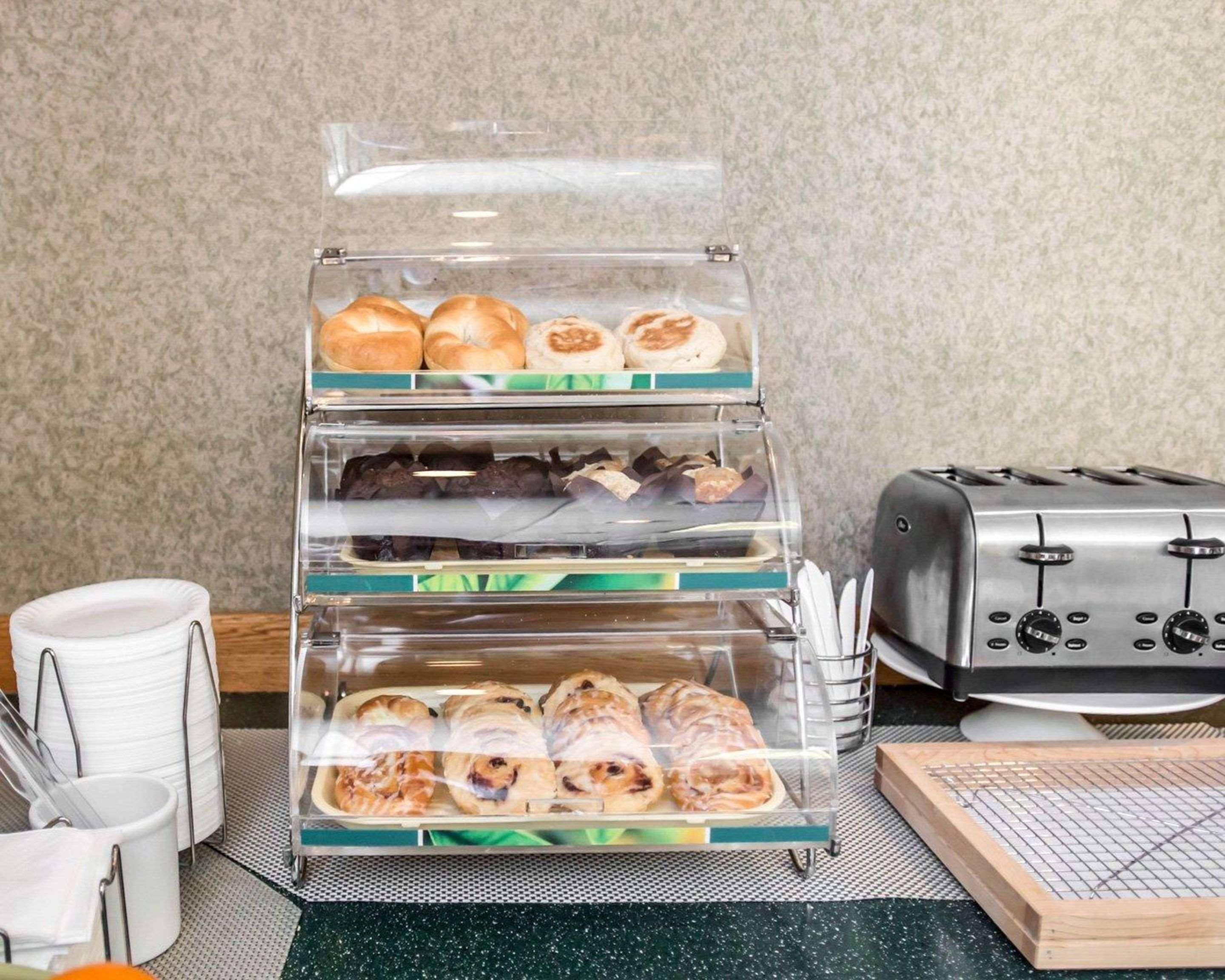 クオリティ イン ニュー コロンビア ルイスバーグ New Columbia エクステリア 写真